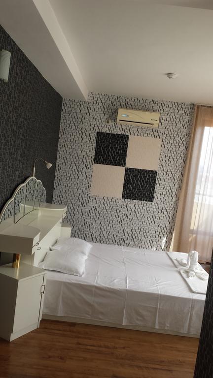 Hotel Queen Aydemir エクステリア 写真
